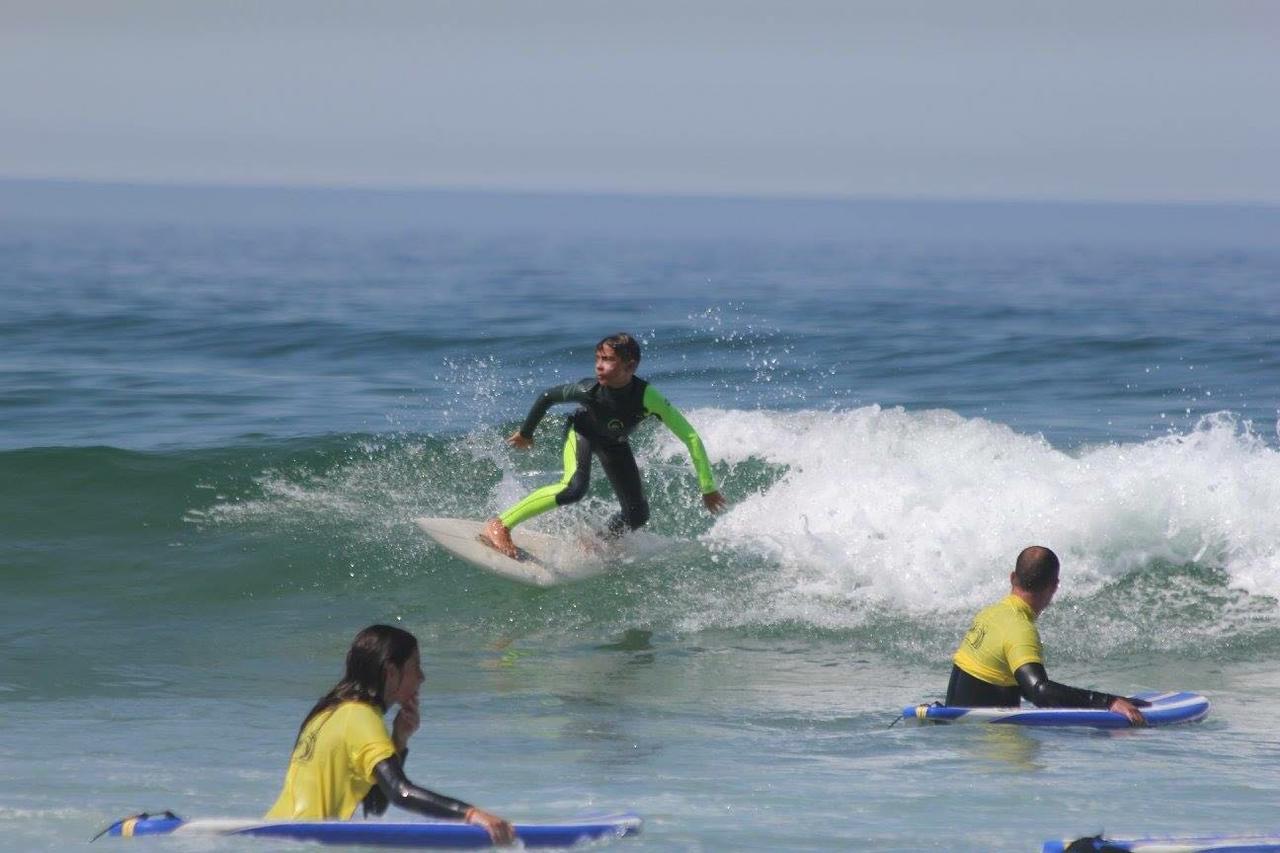 Bed and Breakfast Lufi Surf House Costa Da Caparica Charneca  Zewnętrze zdjęcie